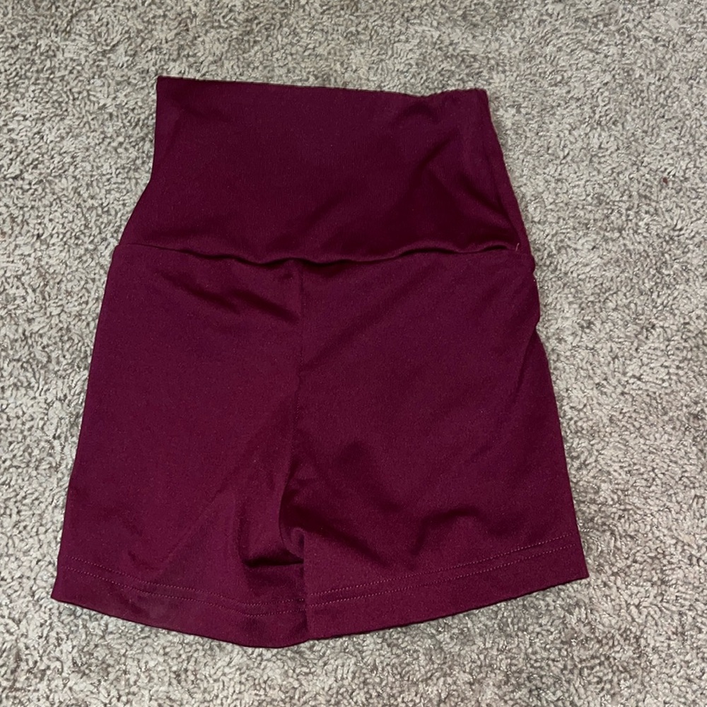 Maroon spanks size XS